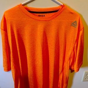 Men’s Reebok t-shirt